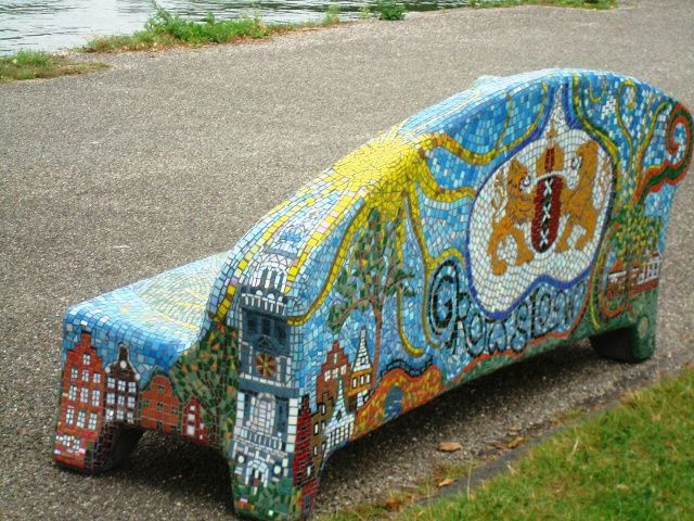 Kunst-sofa, Buurtproject, Sloterplas, Amsterdam Nieuwwest.
http://www.mijnalbum.nl/Album=3HH68DUQ